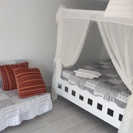 Casutele Verzi Din Campingplads Ocnele Mari