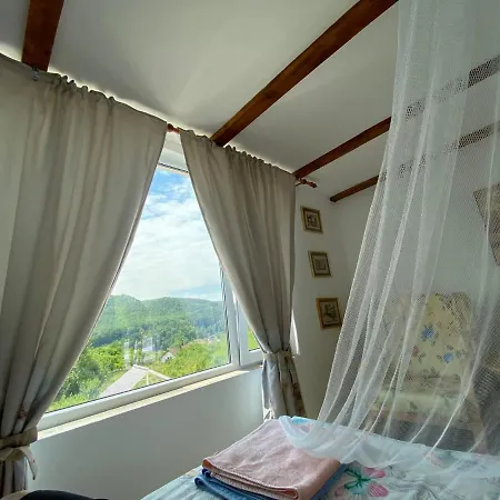 Campingplads Casutele Verzi Din
