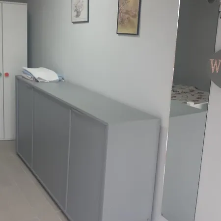Casutele Verzi Din Campingplads Ocnele Mari