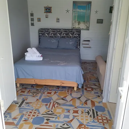 Casutele Verzi Din Campingplads Ocnele Mari